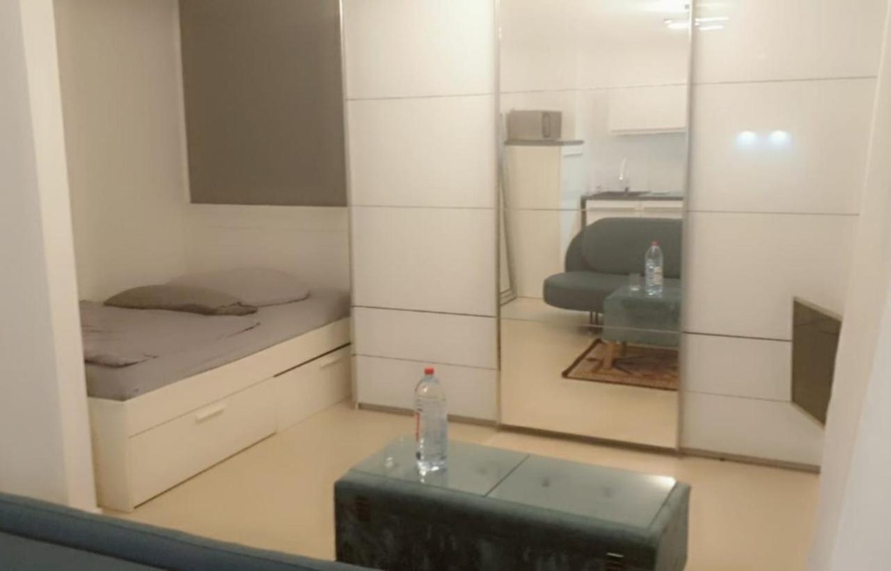 Apartment Mit Schoener, Moderner Einrichtung Köln Dış mekan fotoğraf