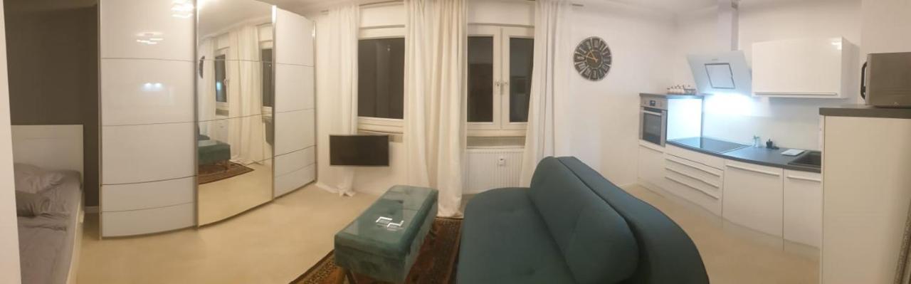 Apartment Mit Schoener, Moderner Einrichtung Köln Dış mekan fotoğraf